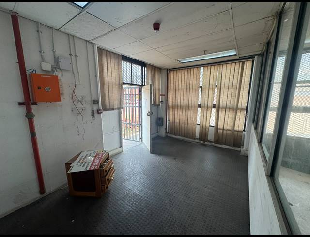 2,693M² WAREHOUSE TO LET IN HERMANSTAD